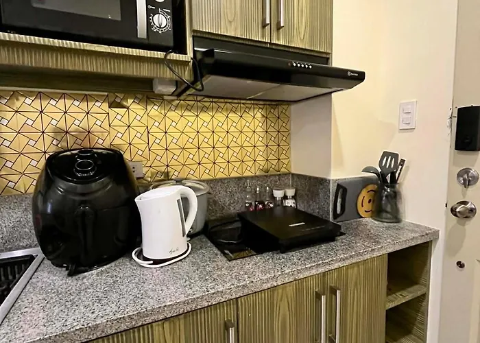 Apartment Cozy & Comfy Staycation In Quezon Manila